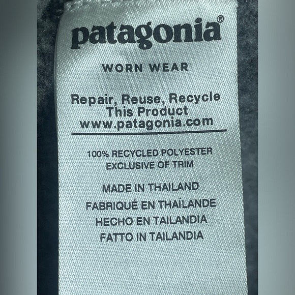 Patagonia®
Men's Better Sweater® Ribbed Knit Sweater
1/4 zipper,‎ size L - Picture 7 of 8